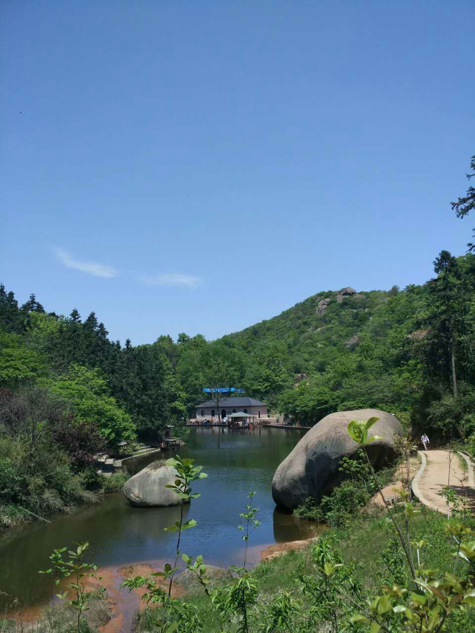 BBIN宝盈装饰巨石山两日游之登山游览巨石山